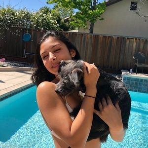 Meet your Posher, Aly